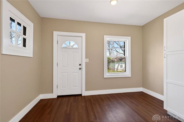 125 E Siebenthaler Avenue, Dayton, OH 45405