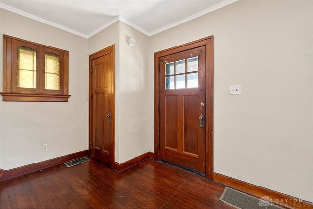 125 E Siebenthaler Avenue, Dayton, OH 45405