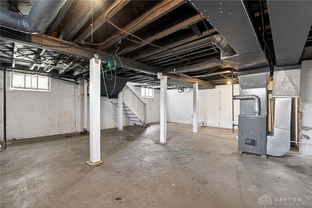 125 E Siebenthaler Avenue, Dayton, OH 45405