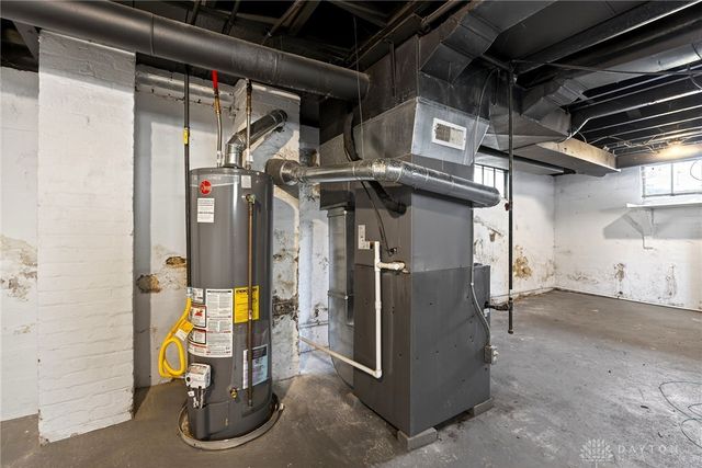 125 E Siebenthaler Avenue, Dayton, OH 45405