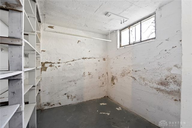 125 E Siebenthaler Avenue, Dayton, OH 45405