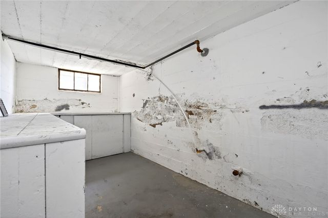 125 E Siebenthaler Avenue, Dayton, OH 45405