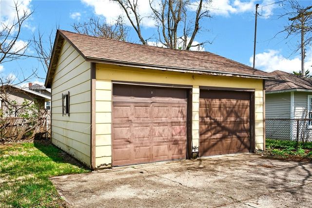 125 E Siebenthaler Avenue, Dayton, OH 45405