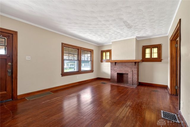 125 E Siebenthaler Avenue, Dayton, OH 45405