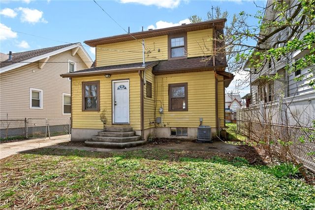 125 E Siebenthaler Avenue, Dayton, OH 45405