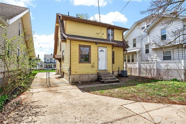 125 E Siebenthaler Avenue, Dayton, OH 45405