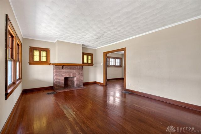 125 E Siebenthaler Avenue, Dayton, OH 45405