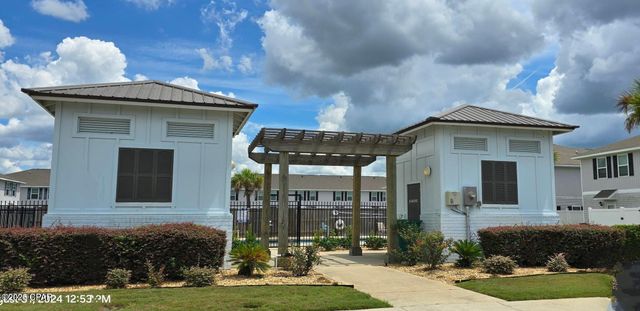 5837 Bay Place, Panama City, FL 32404