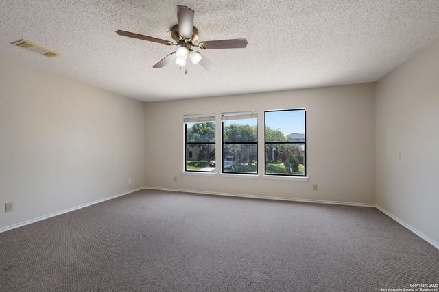 6647 BEECH TRAIL DR, Converse, TX 78109