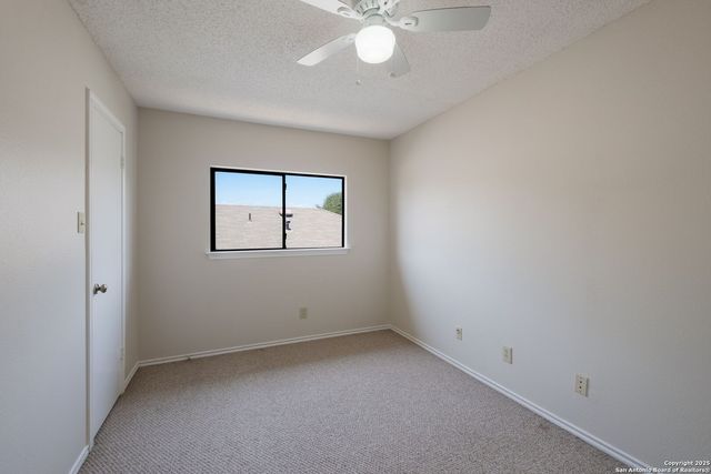 6647 BEECH TRAIL DR, Converse, TX 78109