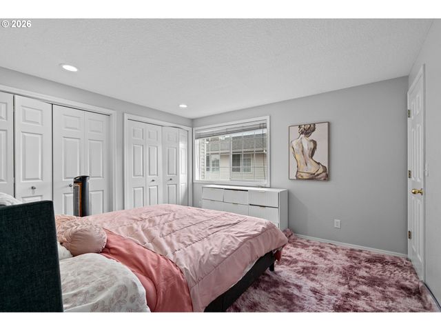18220 Se PINE St, Portland, OR 97233