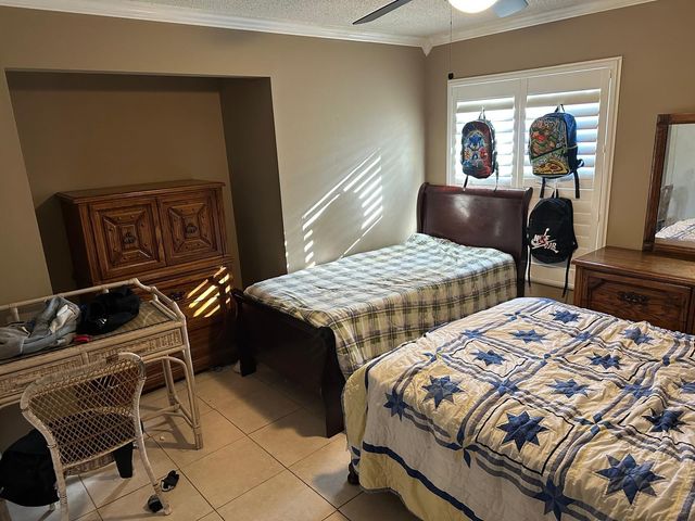 628 NW Stanford Ln, Port St Lucie, FL 34983