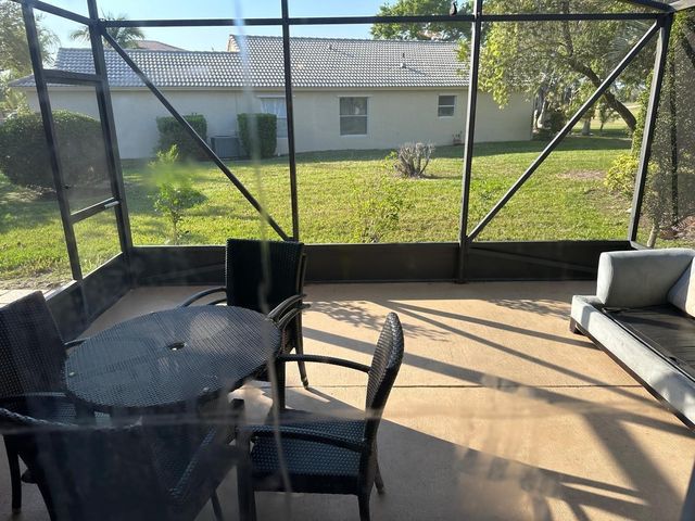 628 NW Stanford Ln, Port St Lucie, FL 34983