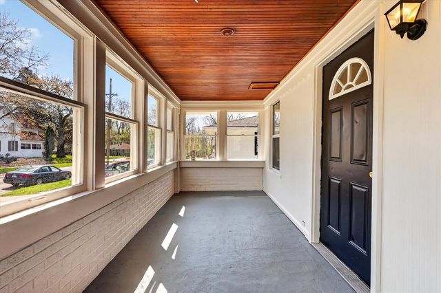 1047 Eastern Avenue, Grand Rapids, MI 49503