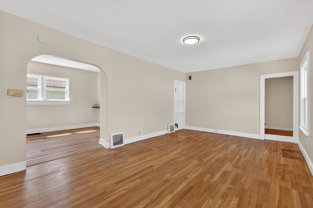 1047 Eastern Avenue, Grand Rapids, MI 49503