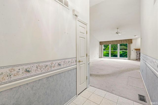 5318 Larkspur Drive, South Bend, IN 46614
