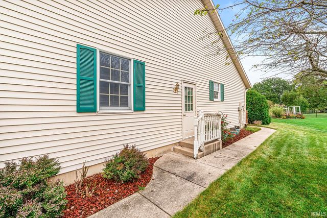 5318 Larkspur Drive, South Bend, IN 46614