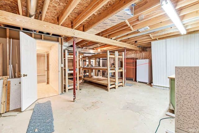 5318 Larkspur Drive, South Bend, IN 46614