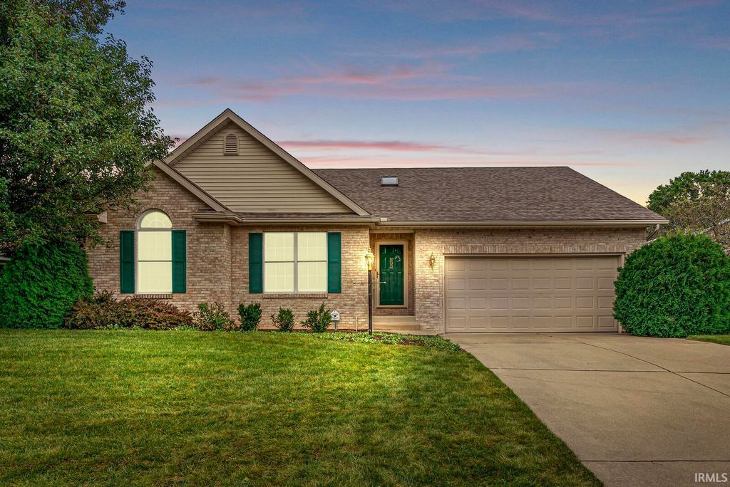 5318 Larkspur Drive, South Bend, IN 46614