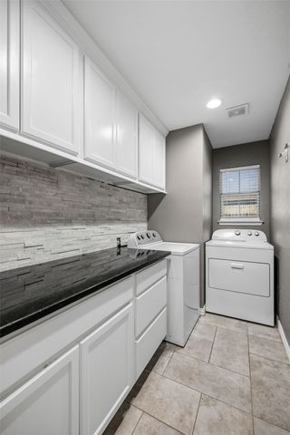 607 Meadowbrook Drive, Burleson, TX 76028
