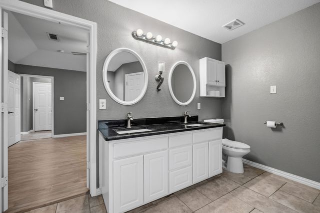 607 Meadowbrook Drive, Burleson, TX 76028