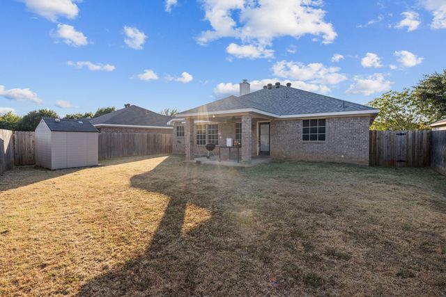 607 Meadowbrook Drive, Burleson, TX 76028