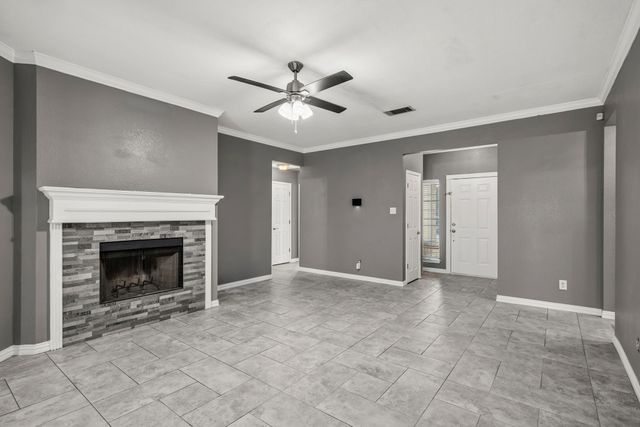 607 Meadowbrook Drive, Burleson, TX 76028
