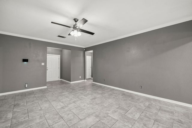 607 Meadowbrook Drive, Burleson, TX 76028