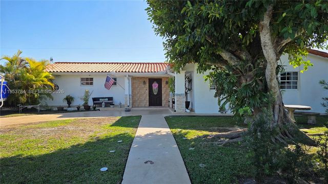 12320 SW 39th St, Miami, FL 33175