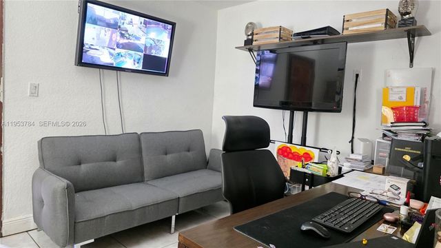 12320 SW 39th St, Miami, FL 33175