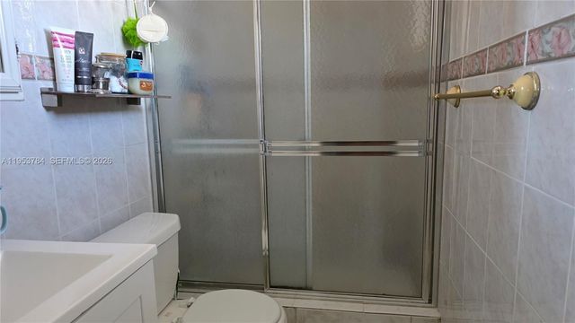 12320 SW 39th St, Miami, FL 33175