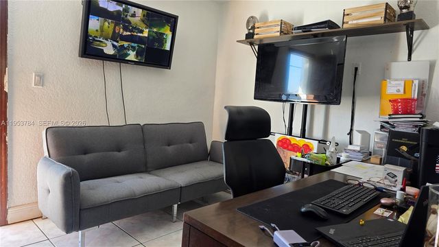 12320 SW 39th St, Miami, FL 33175