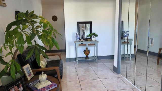 12320 SW 39th St, Miami, FL 33175