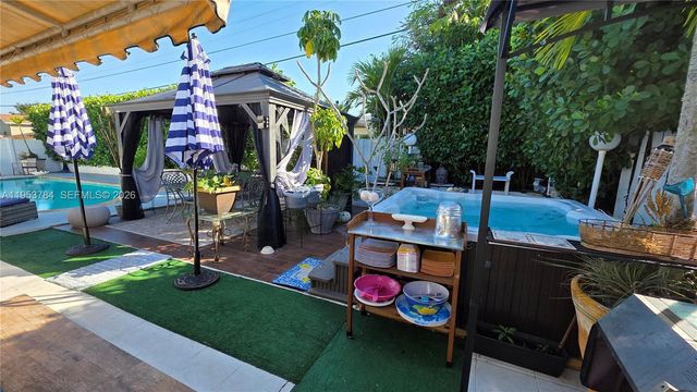 12320 SW 39th St, Miami, FL 33175