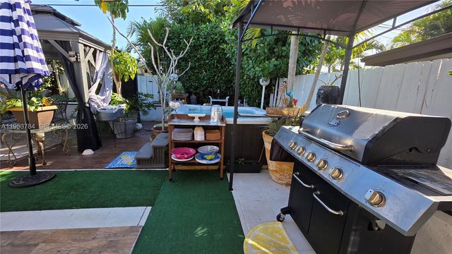 12320 SW 39th St, Miami, FL 33175