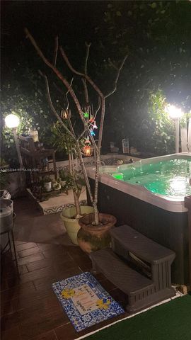 12320 SW 39th St, Miami, FL 33175