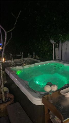 12320 SW 39th St, Miami, FL 33175