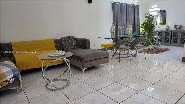 12320 SW 39th St, Miami, FL 33175