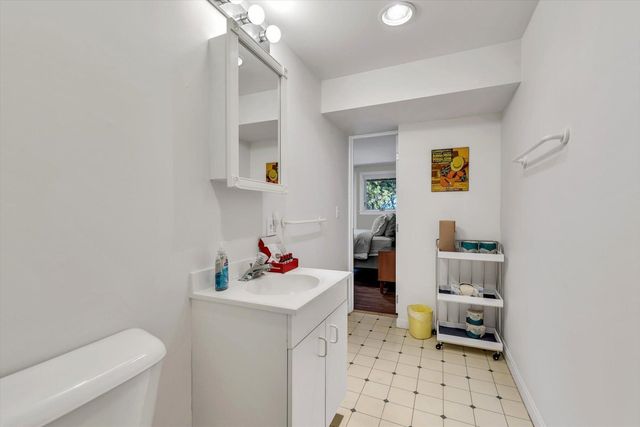 90 Ring Road, Wellfleet, MA 02667