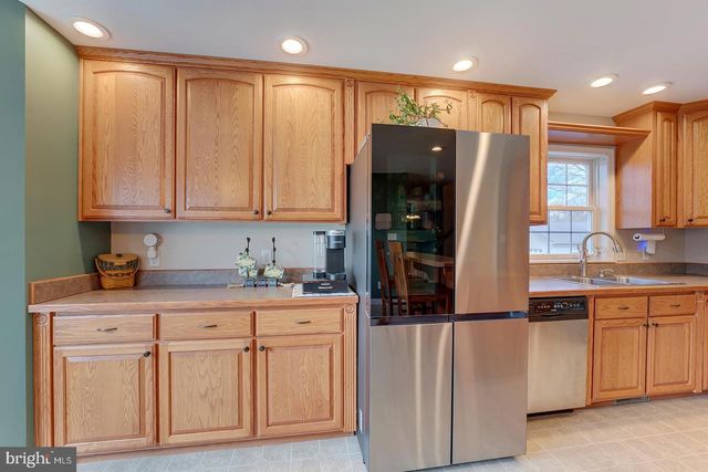 33 MILBOURN MANOR DR, Camden Wyoming, DE 19934