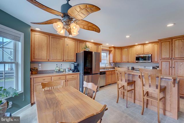 33 MILBOURN MANOR DR, Camden Wyoming, DE 19934