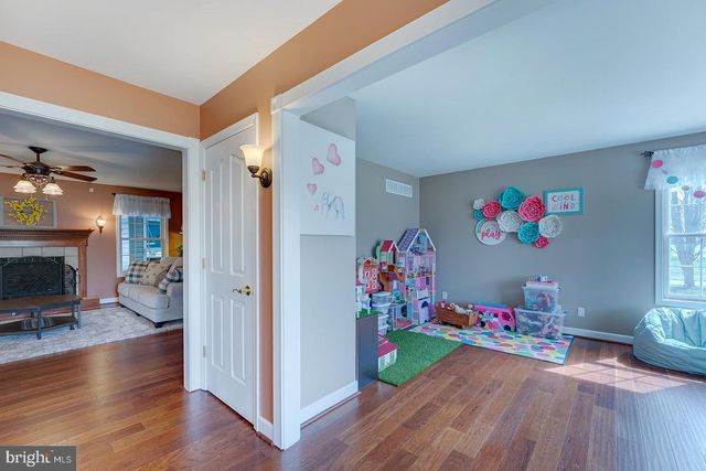 33 MILBOURN MANOR DR, Camden Wyoming, DE 19934