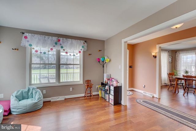 33 MILBOURN MANOR DR, Camden Wyoming, DE 19934