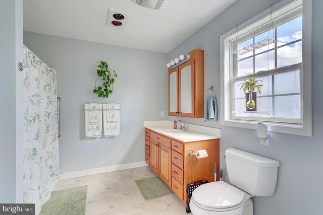 33 MILBOURN MANOR DR, Camden Wyoming, DE 19934