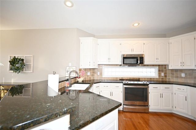 6206 N Strathbury Avenue, Kansas City, MO 64151