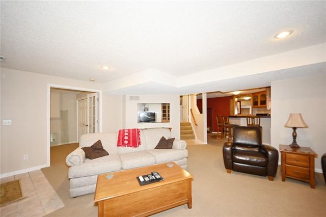 6206 N Strathbury Avenue, Kansas City, MO 64151