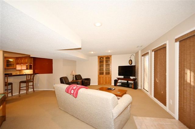 6206 N Strathbury Avenue, Kansas City, MO 64151