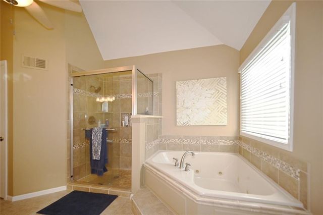 6206 N Strathbury Avenue, Kansas City, MO 64151