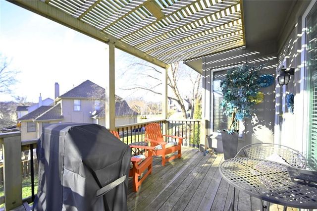 6206 N Strathbury Avenue, Kansas City, MO 64151