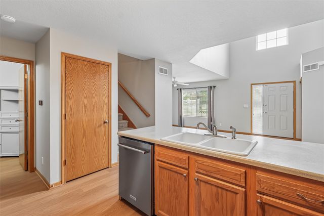 592 SE Williams Court, Waukee, IA 50263